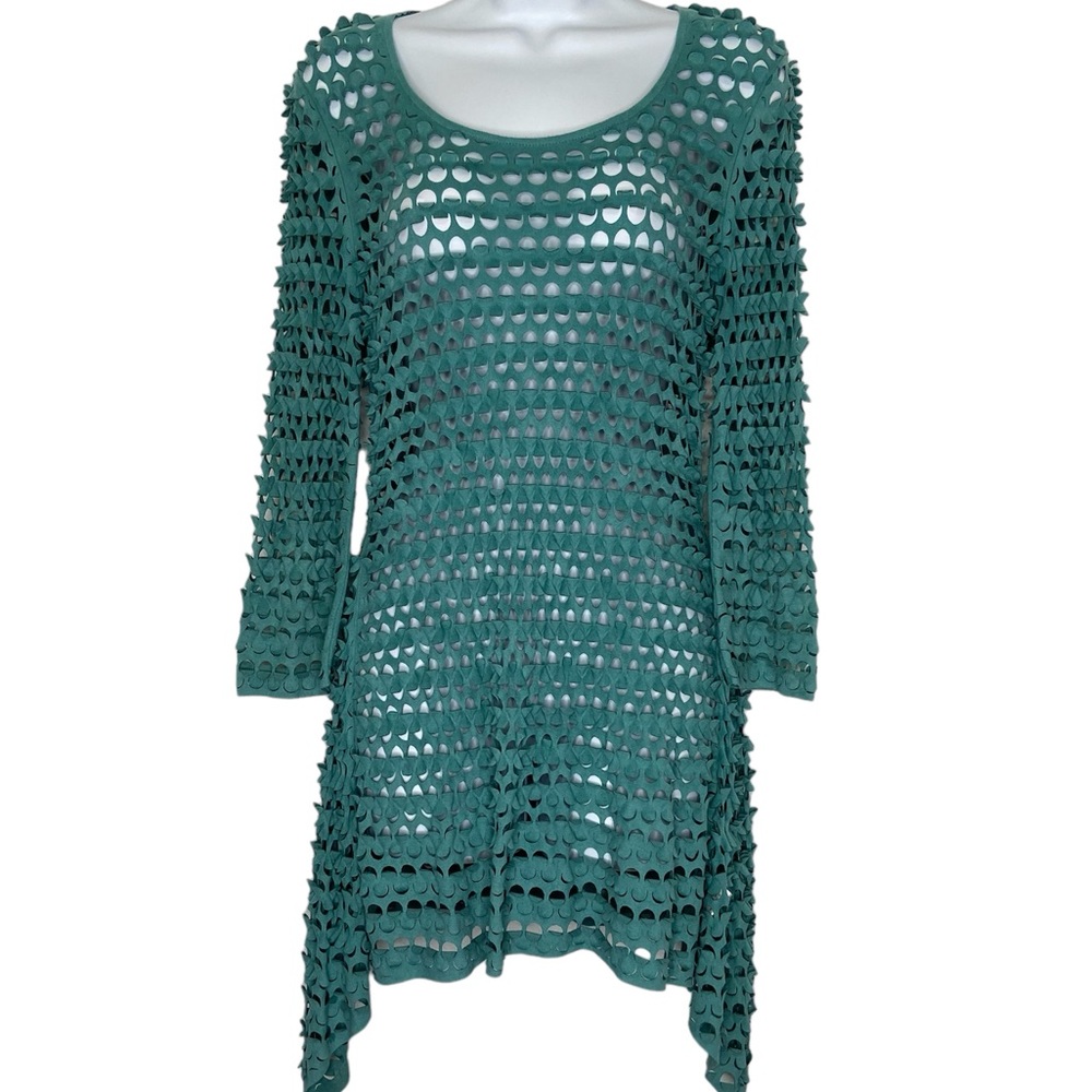 Linea Domani Cut Out Tunic Top